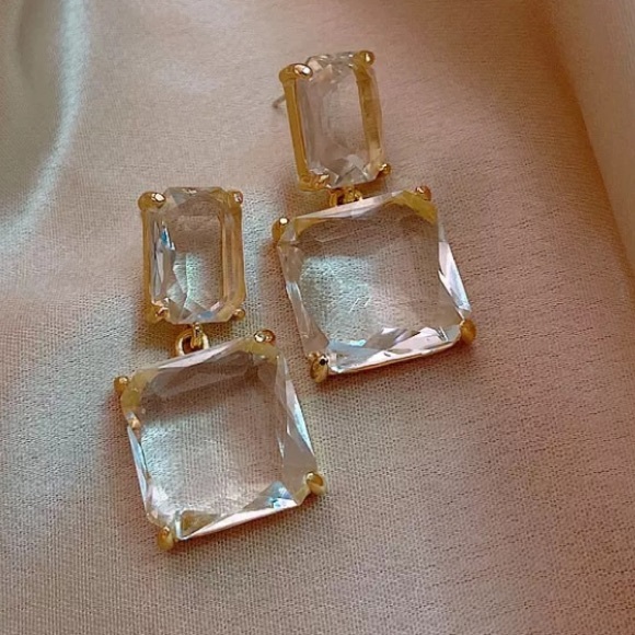 Square crystal clear drop earrings NEW - Picture 5 of 6